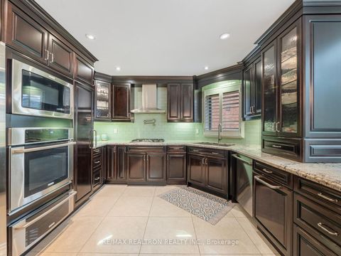 Photo 6 at 123 Hammerstone Crescent, Beverley Glen, Vaughan