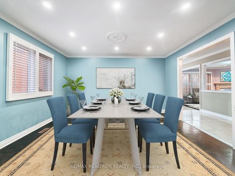 Photo 10 at 123 Hammerstone Crescent, Beverley Glen, Vaughan