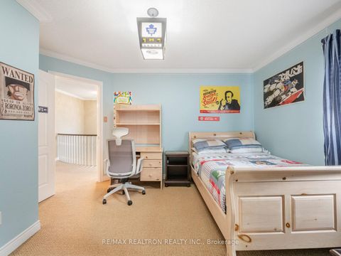 Photo 19 at 123 Hammerstone Crescent, Beverley Glen, Vaughan