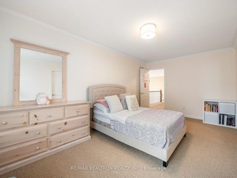 Photo 20 at 123 Hammerstone Crescent, Beverley Glen, Vaughan