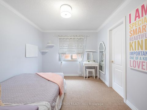 Photo 22 at 123 Hammerstone Crescent, Beverley Glen, Vaughan