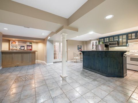 Photo 23 at 123 Hammerstone Crescent, Beverley Glen, Vaughan