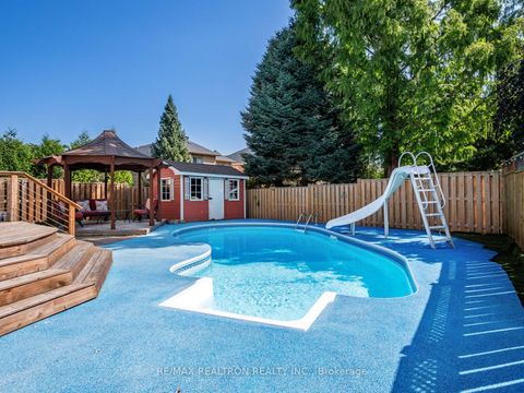 Photo 27 at 123 Hammerstone Crescent, Beverley Glen, Vaughan