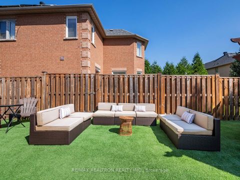Photo 32 at 123 Hammerstone Crescent, Beverley Glen, Vaughan
