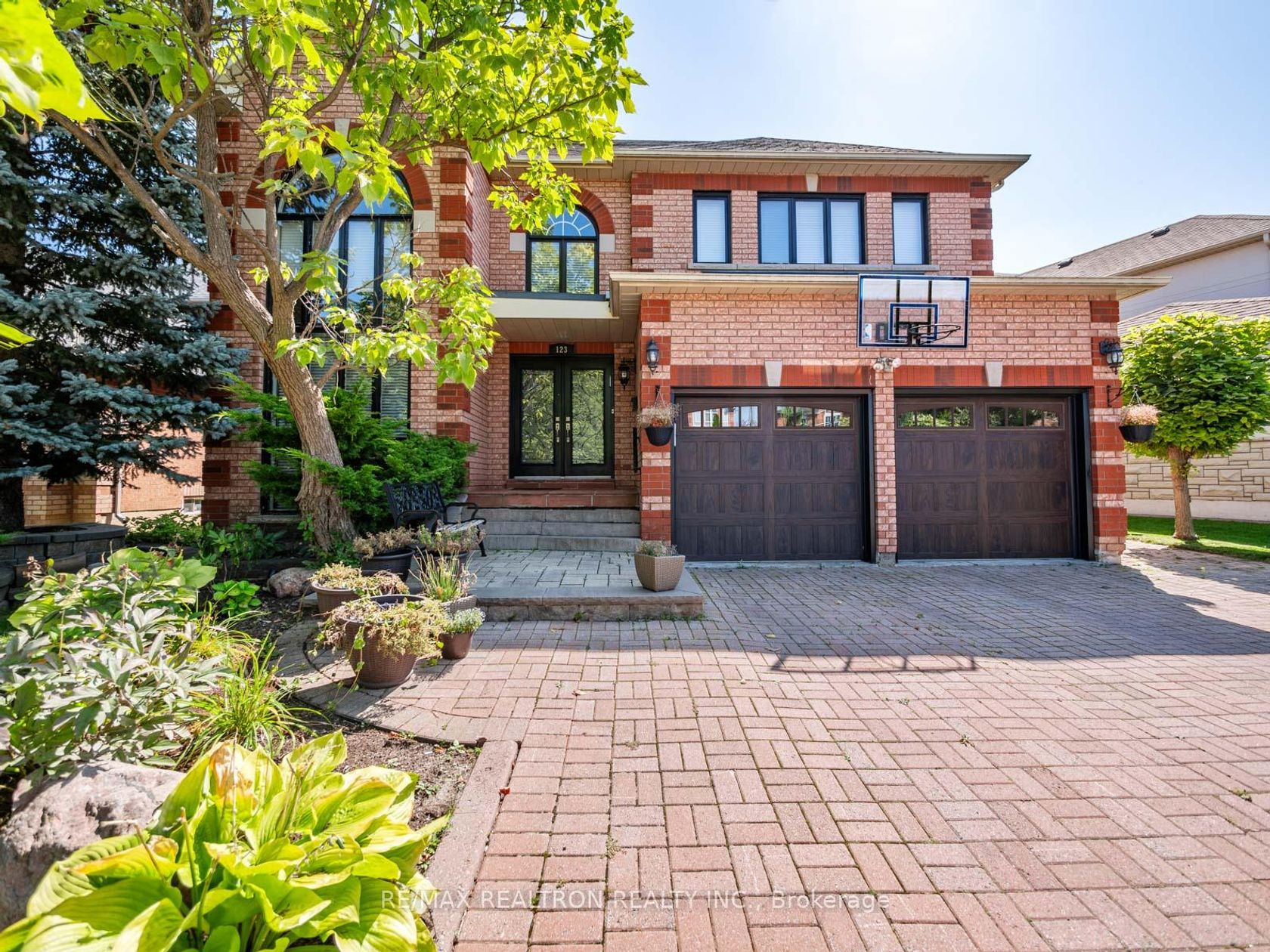123 Hammerstone Crescent, Beverley Glen, Vaughan 