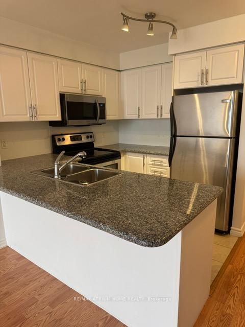 Photo 4 at 1124 - 18 Harding Boulevard, Harding, Richmond Hill