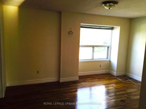 Photo 1 at 347 Braymore Boulevard, Rouge E11, Toronto