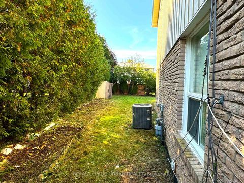 Photo 16 at 347 Braymore Boulevard, Rouge E11, Toronto