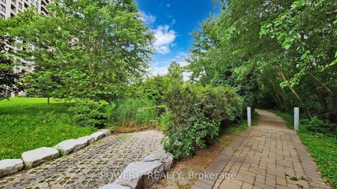 Photo 33 at 803 - 9245 Jane Street, Maple, Vaughan