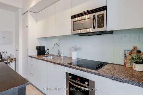 Photo 8 at 509 - 478 King Street W, Waterfront Communities C1, Toronto