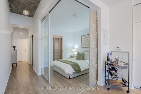Photo 13 at 509 - 478 King Street W, Waterfront Communities C1, Toronto