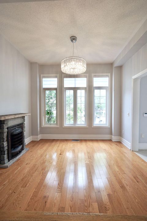 Photo 3 at 42 Brass Drive, Jefferson, Richmond Hill