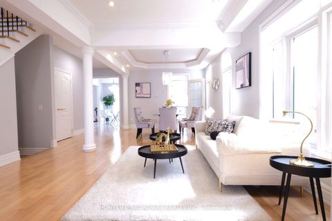 Photo 4 at 42 Brass Drive, Jefferson, Richmond Hill