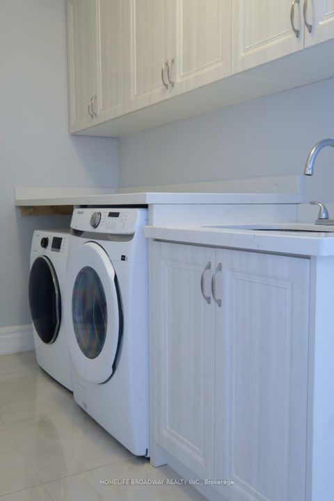 Photo 12 at 42 Brass Drive, Jefferson, Richmond Hill