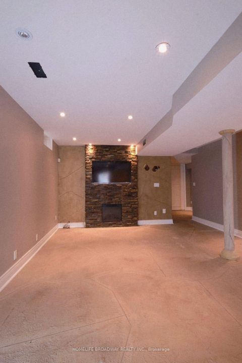 Photo 29 at 42 Brass Drive, Jefferson, Richmond Hill