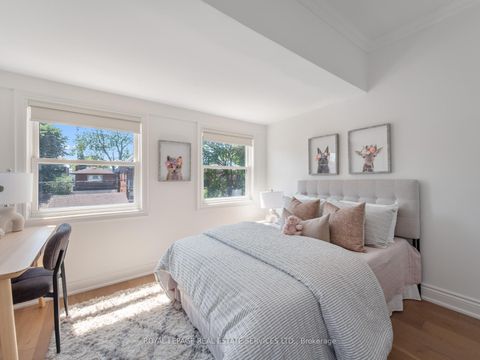 Photo 17 at 15 Melville Avenue, Junction, Toronto