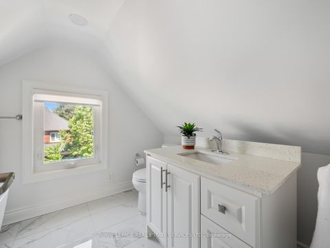 Photo 23 at 15 Melville Avenue, Junction, Toronto