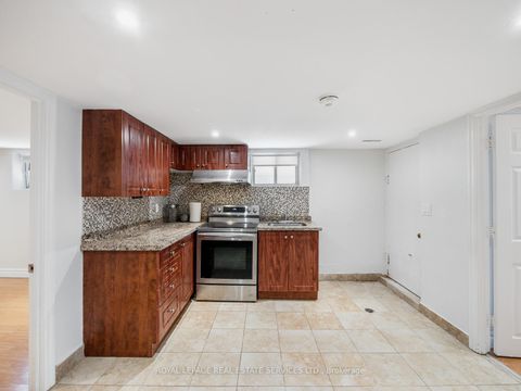 Photo 25 at 15 Melville Avenue, Junction, Toronto