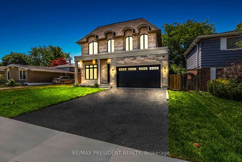 Photo 2 at 16 Humheller Road, Clairville, Toronto