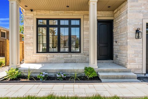 Photo 3 at 16 Humheller Road, Clairville, Toronto