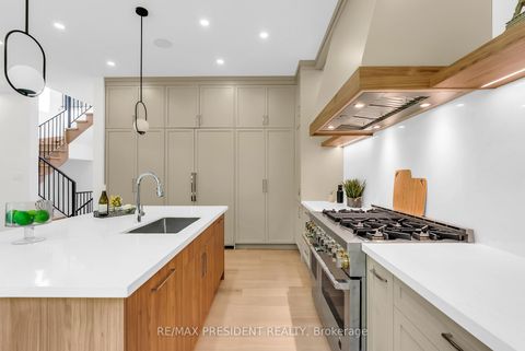 Photo 14 at 16 Humheller Road, Clairville, Toronto