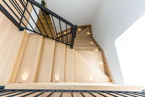 Photo 20 at 16 Humheller Road, Clairville, Toronto