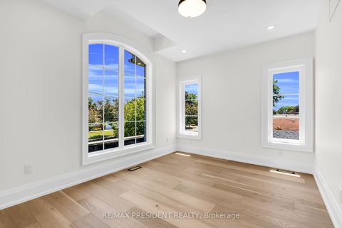 Photo 29 at 16 Humheller Road, Clairville, Toronto