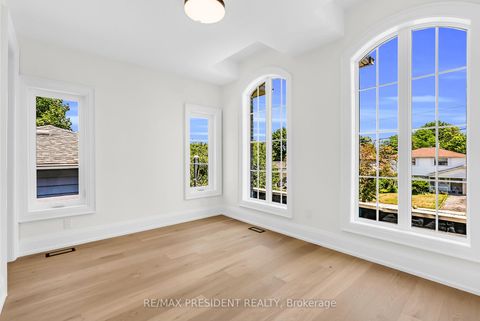 Photo 31 at 16 Humheller Road, Clairville, Toronto