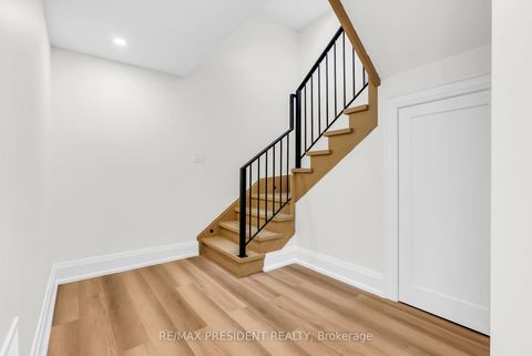 Photo 34 at 16 Humheller Road, Clairville, Toronto