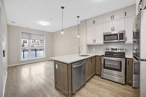 Photo 11 at 101 - 50 Kaitting Trail, GO Glenorchy, Oakville