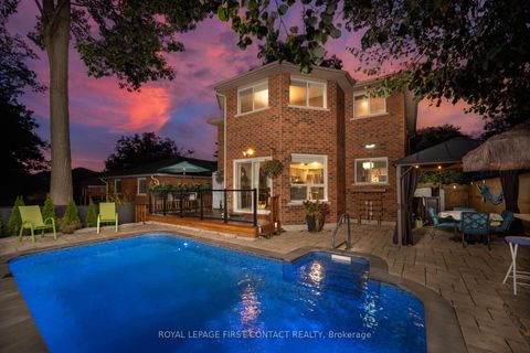 Photo 4 at 13 Irwin Drive, Northwest, Barrie