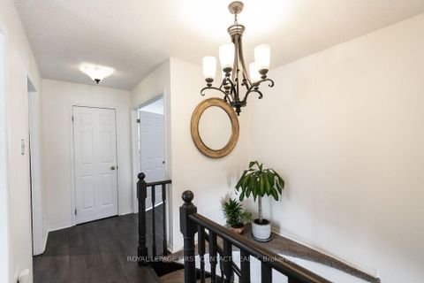 Photo 15 at 13 Irwin Drive, Northwest, Barrie