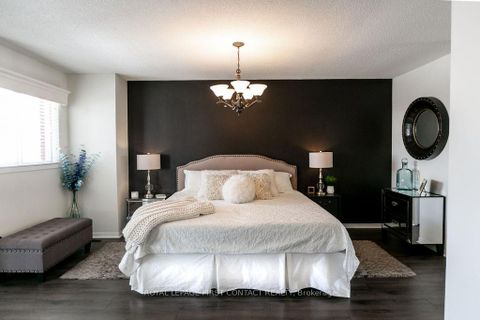 Photo 19 at 13 Irwin Drive, Northwest, Barrie