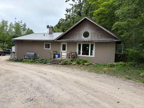 Photo 0 at 2089 Dwinnell Road, 400 North, Barrie
