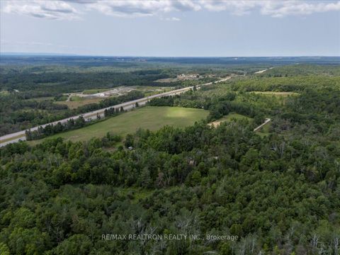 Photo 4 at 2089 Dwinnell Road, 400 North, Barrie Photo 4 at 2089 Dwinnell Road, 400 North, Barrie