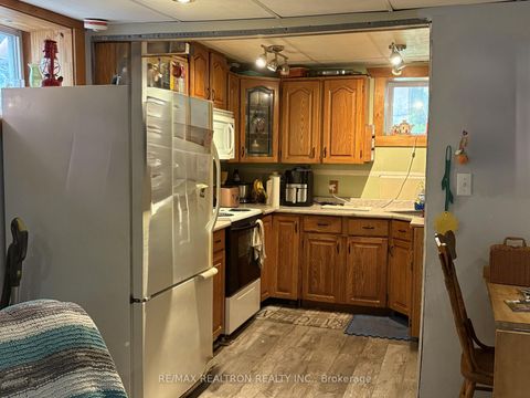 Photo 12 at 2089 Dwinnell Road, 400 North, Barrie