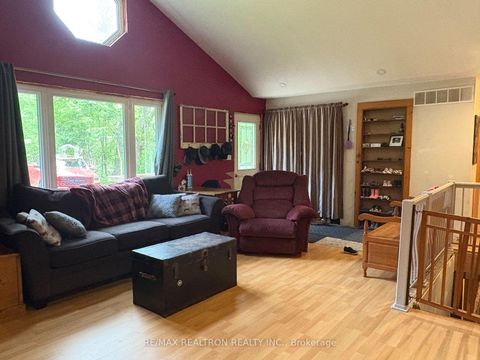 Photo 14 at 2089 Dwinnell Road, 400 North, Barrie
