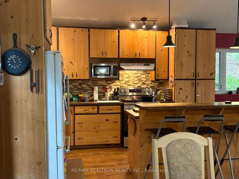 Photo 15 at 2089 Dwinnell Road, 400 North, Barrie