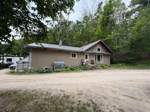 Photo 21 at 2089 Dwinnell Road, 400 North, Barrie Photo 21 at 2089 Dwinnell Road, 400 North, Barrie