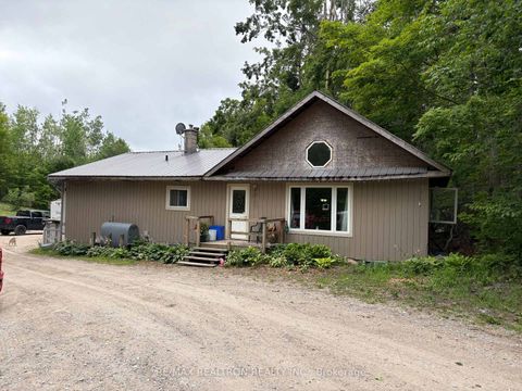 Photo 25 at 2089 Dwinnell Road, 400 North, Barrie