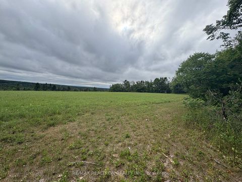 Photo 30 at 2089 Dwinnell Road, 400 North, Barrie
