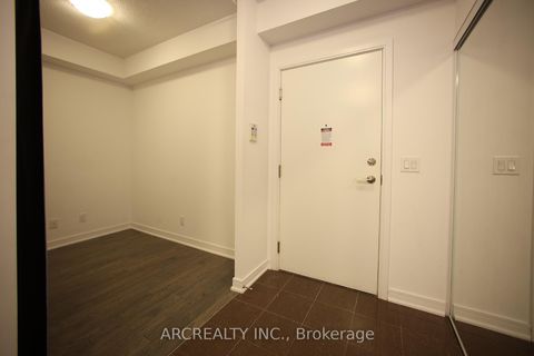 Photo 9 at 512 - 9205 Yonge Street, Langstaff, Richmond Hill