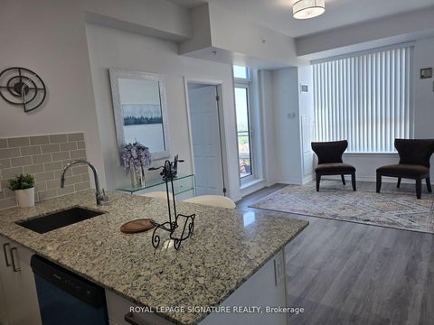 Photo 10 at 610 - 11611 Yonge Street, Jefferson, Richmond Hill