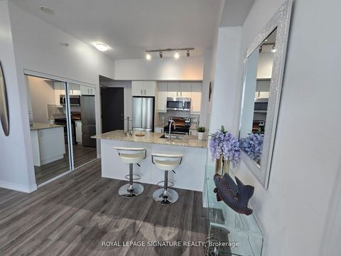 Photo 16 at 610 - 11611 Yonge Street, Jefferson, Richmond Hill