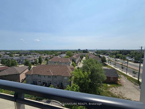 Photo 25 at 610 - 11611 Yonge Street, Jefferson, Richmond Hill