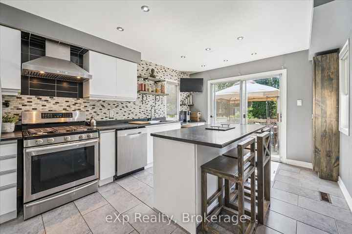 Photo 12 at 8 Lanercost Way, Heart Lake East, Brampton