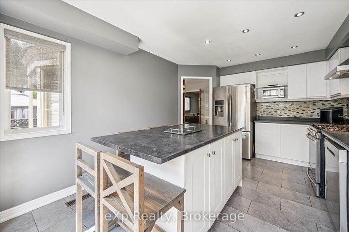 Photo 14 at 8 Lanercost Way, Heart Lake East, Brampton
