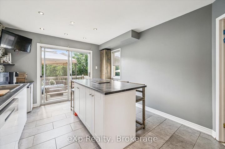 Photo 15 at 8 Lanercost Way, Heart Lake East, Brampton
