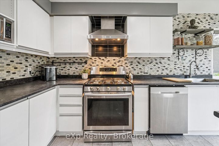 Photo 17 at 8 Lanercost Way, Heart Lake East, Brampton