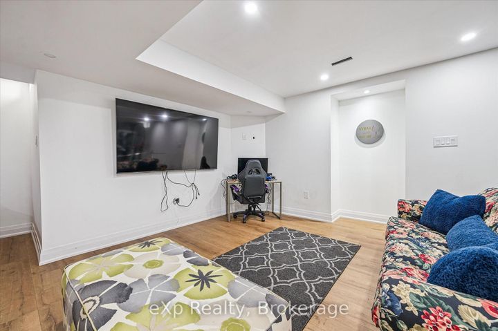 Photo 31 at 8 Lanercost Way, Heart Lake East, Brampton